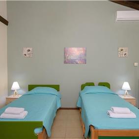 7 bedroom seaside villa with pool, Kassiopi, sleeps 13